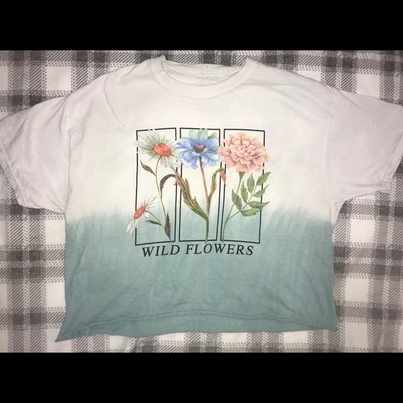 Worn once. Cropped Wild flowers shirt - Picture 2 of 4